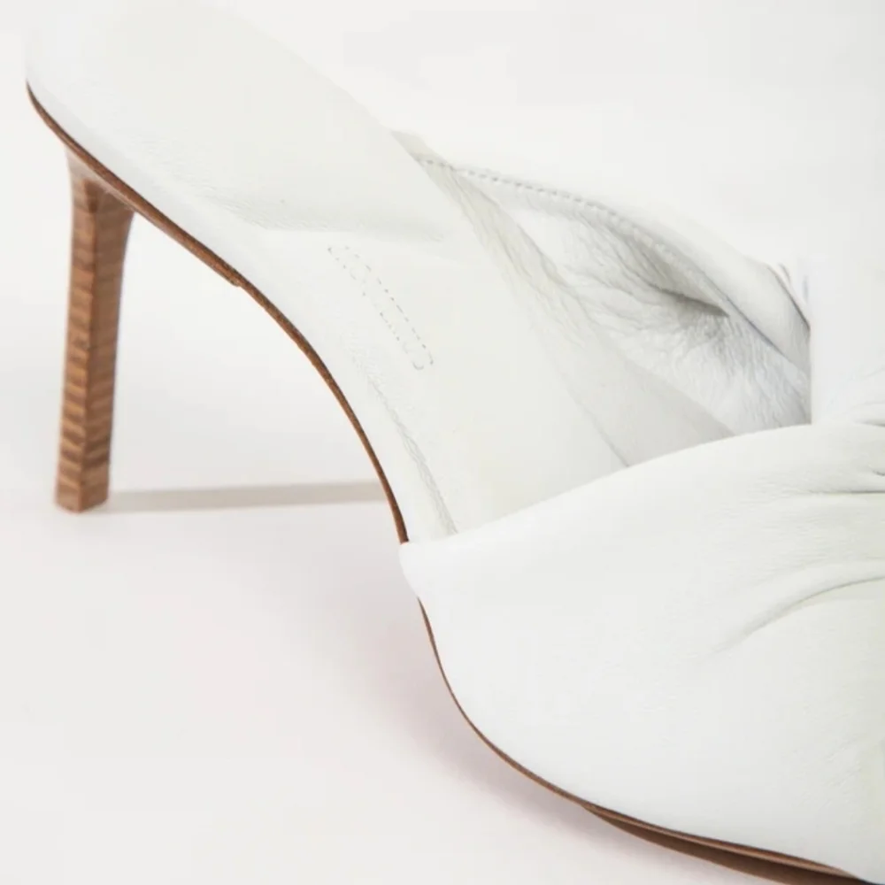 Jacquemus Bagnu White Leather Heels Size 7.5